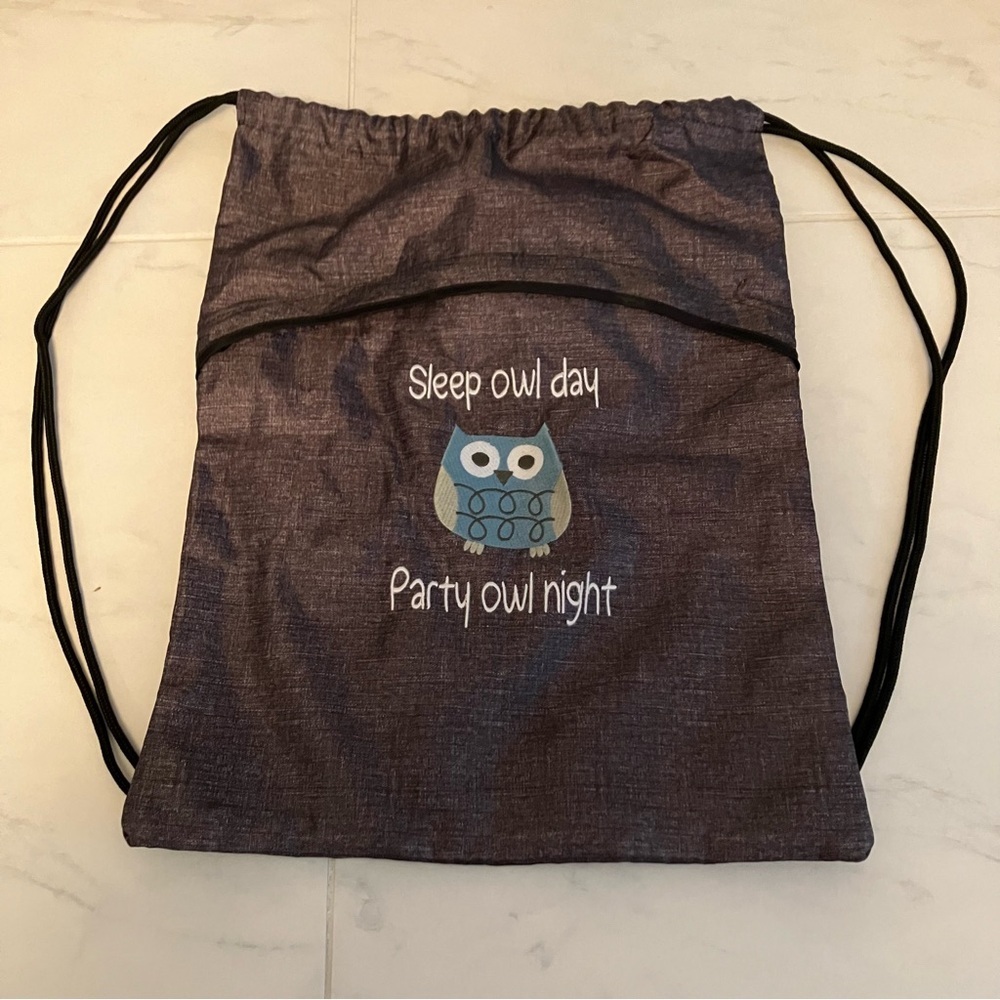 Thirty one Owl Drawstring Backpack in Gray and Blue. Like new!